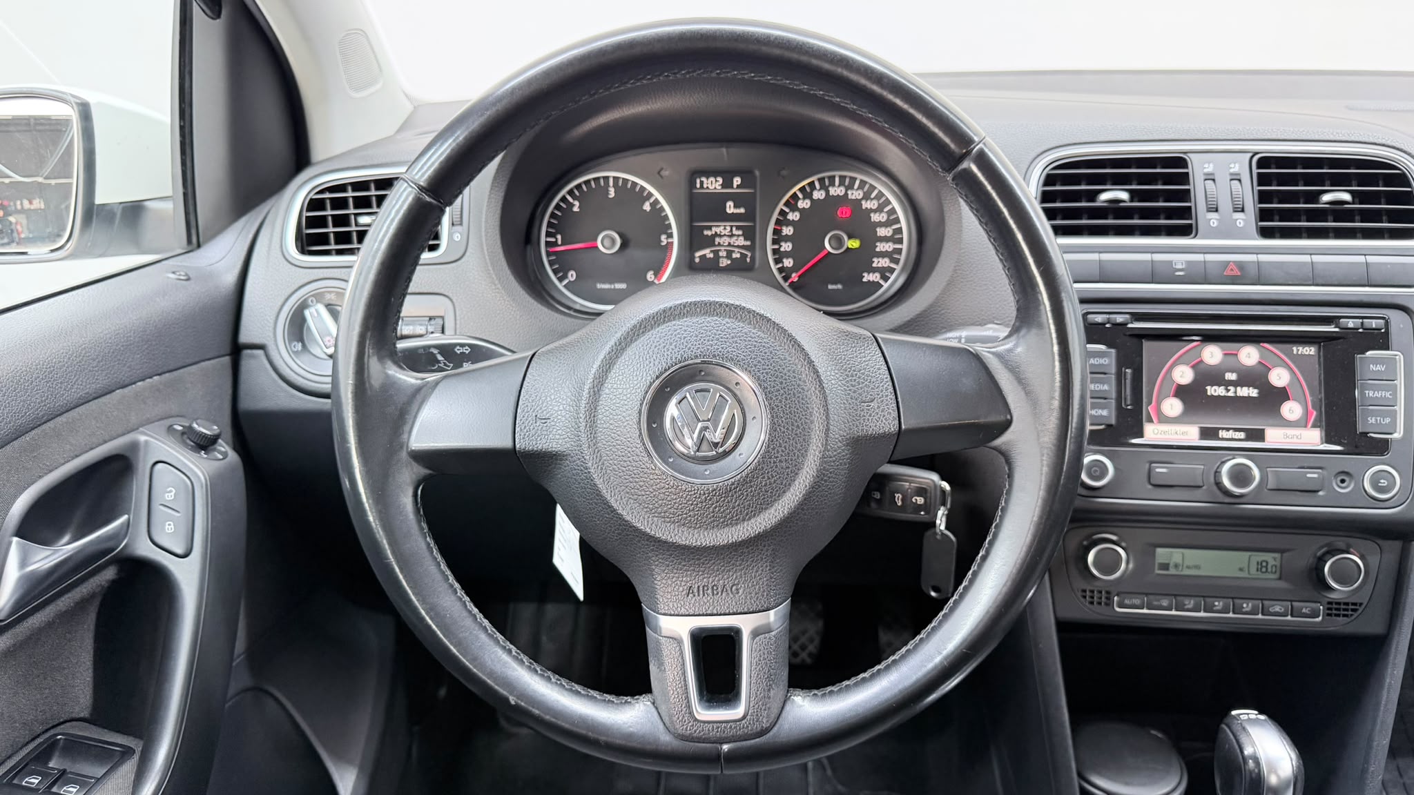 VOLKSWAGEN POLO 6